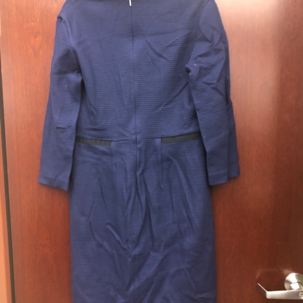 Hugo Boss great work/ out to dinner dress - Picture 3 of 4